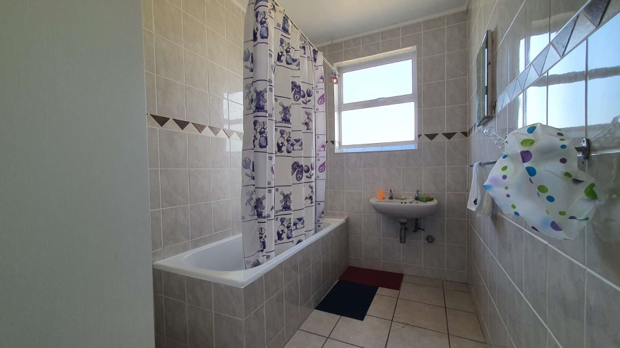 To Let 3 Bedroom Property for Rent in Tijgerhof Western Cape